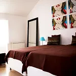 Triplex with Garage - Praça das Flores